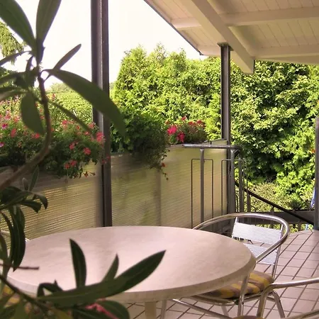 Zum Rebberg Apartament *